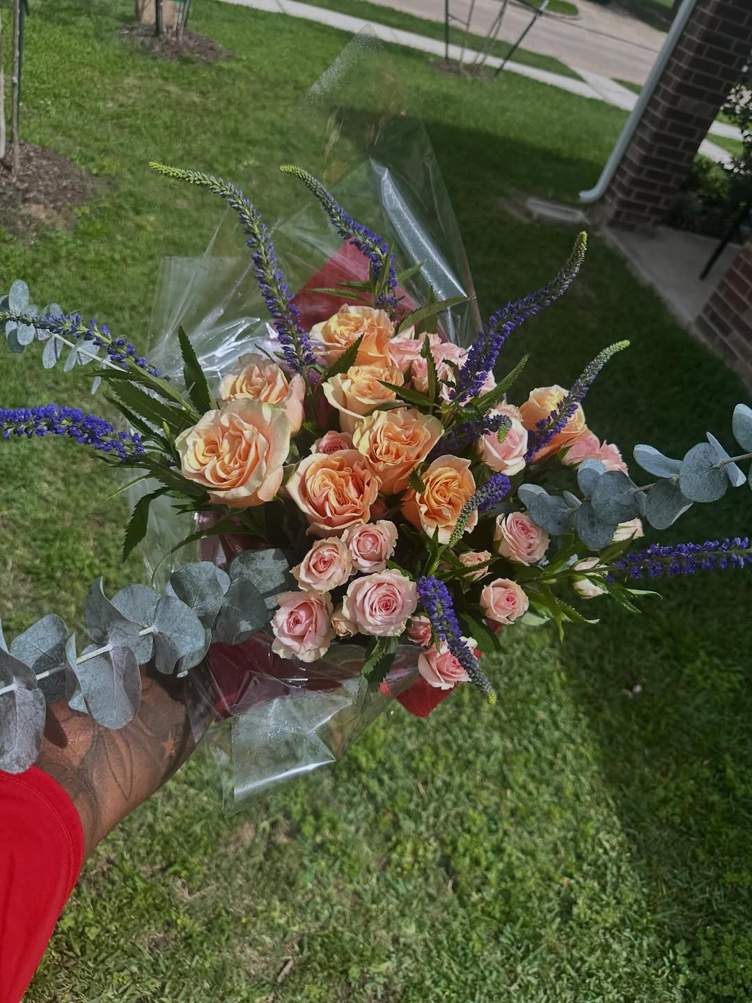 pink roses arrangement