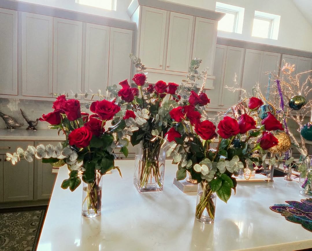 Rose arrangement thumbnail